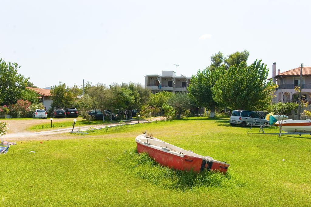 Apartments Skardoutsou Agiokampos  Exterior photo